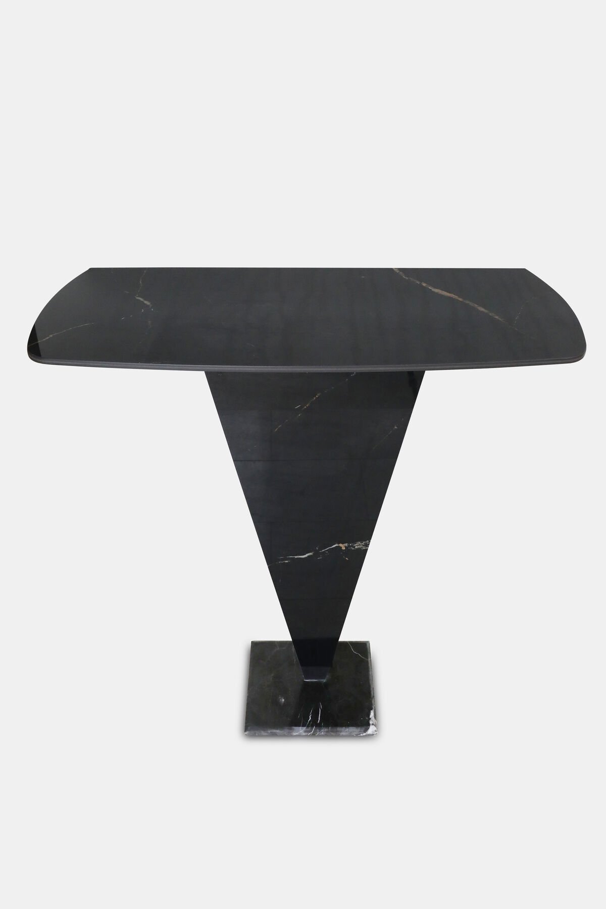 Siyah Porselen Dresuar