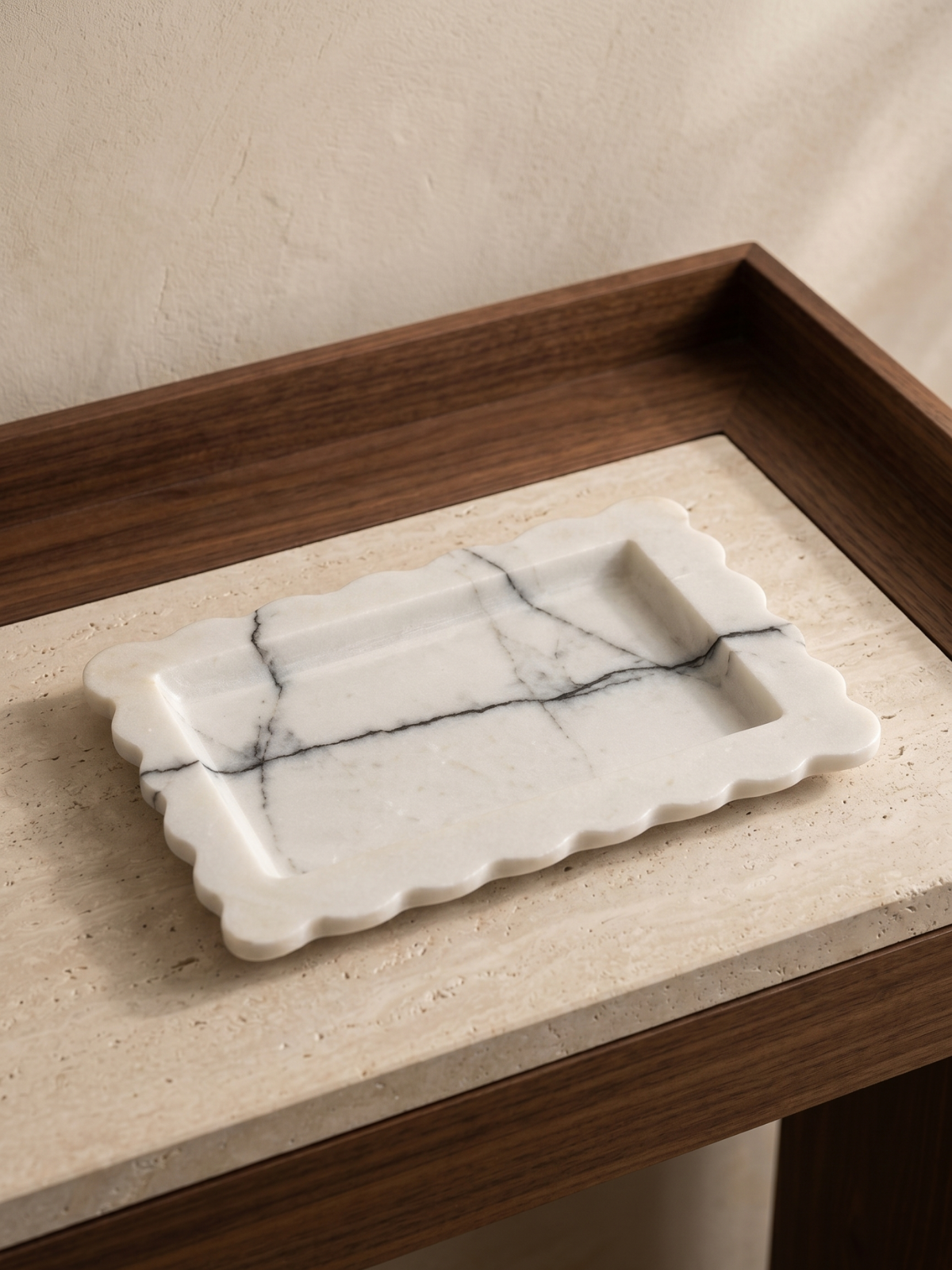 Dekoratif Dalgalı Mermer Sunum Tepsisi - 27x18 cm Doğal Taş Çok Amaçlı Tabak